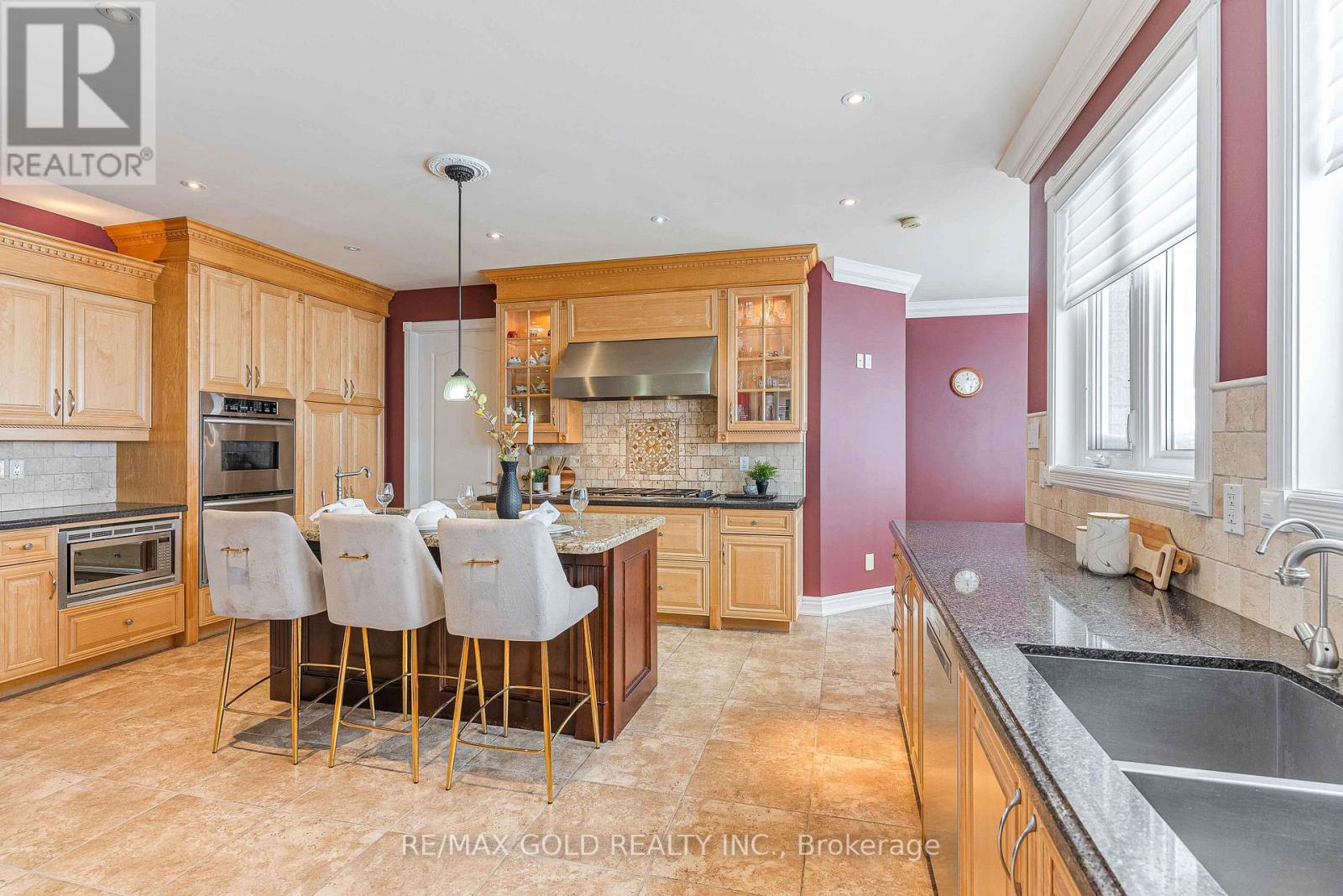 17 Highcrest Road, Caledon, Ontario  L7E 0C2 - Photo 13 - W12198797