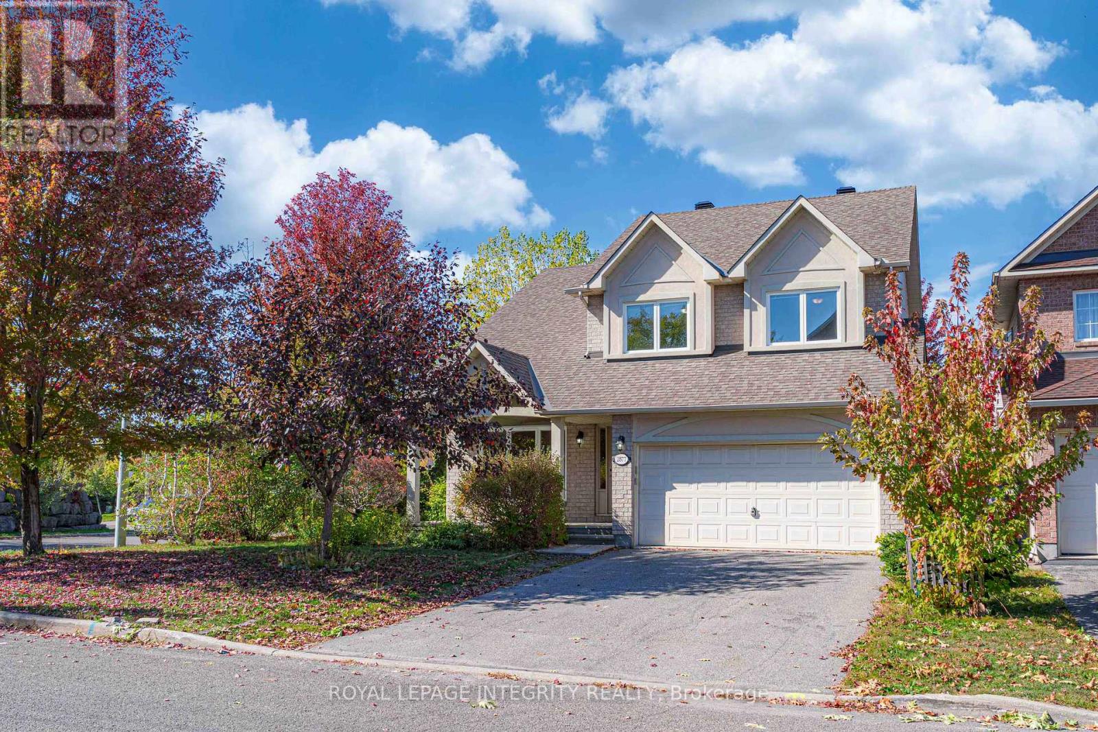 2877 Brigham Way, Ottawa, Ontario  K1T 3Y8 - Photo 2 - X12448137
