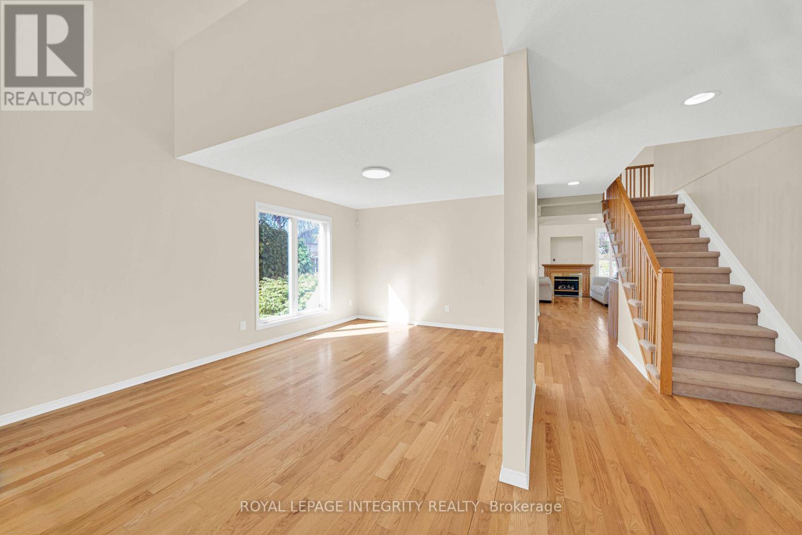 2877 Brigham Way, Ottawa, Ontario  K1T 3Y8 - Photo 4 - X12448137