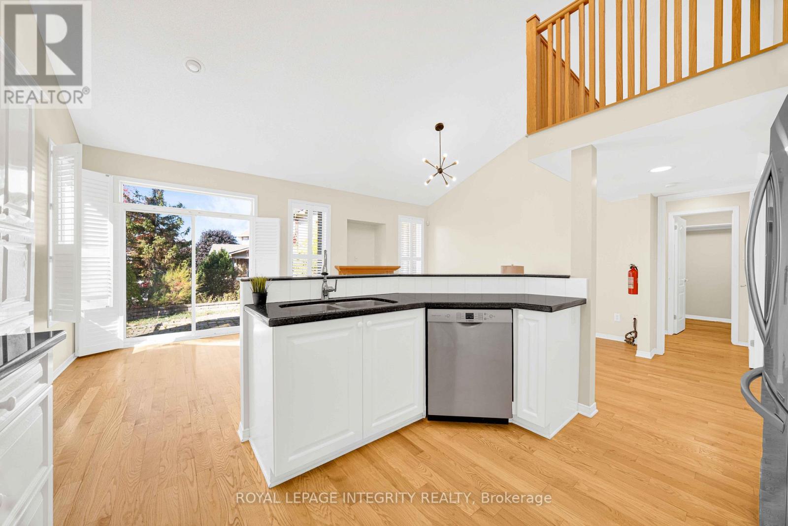 2877 Brigham Way, Ottawa, Ontario  K1T 3Y8 - Photo 8 - X12448137