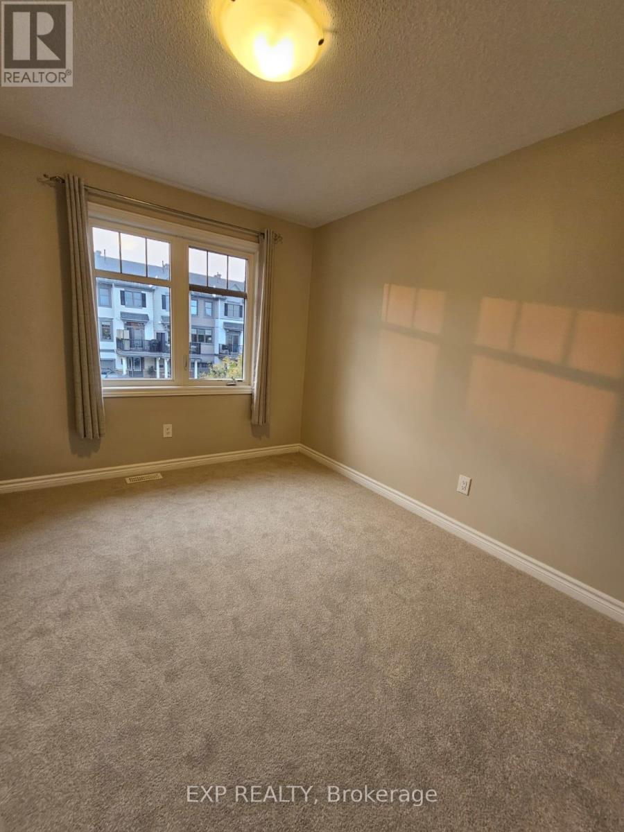 213 Halyard Way, Ottawa, Ontario  K2T 0L2 - Photo 9 - X12448140