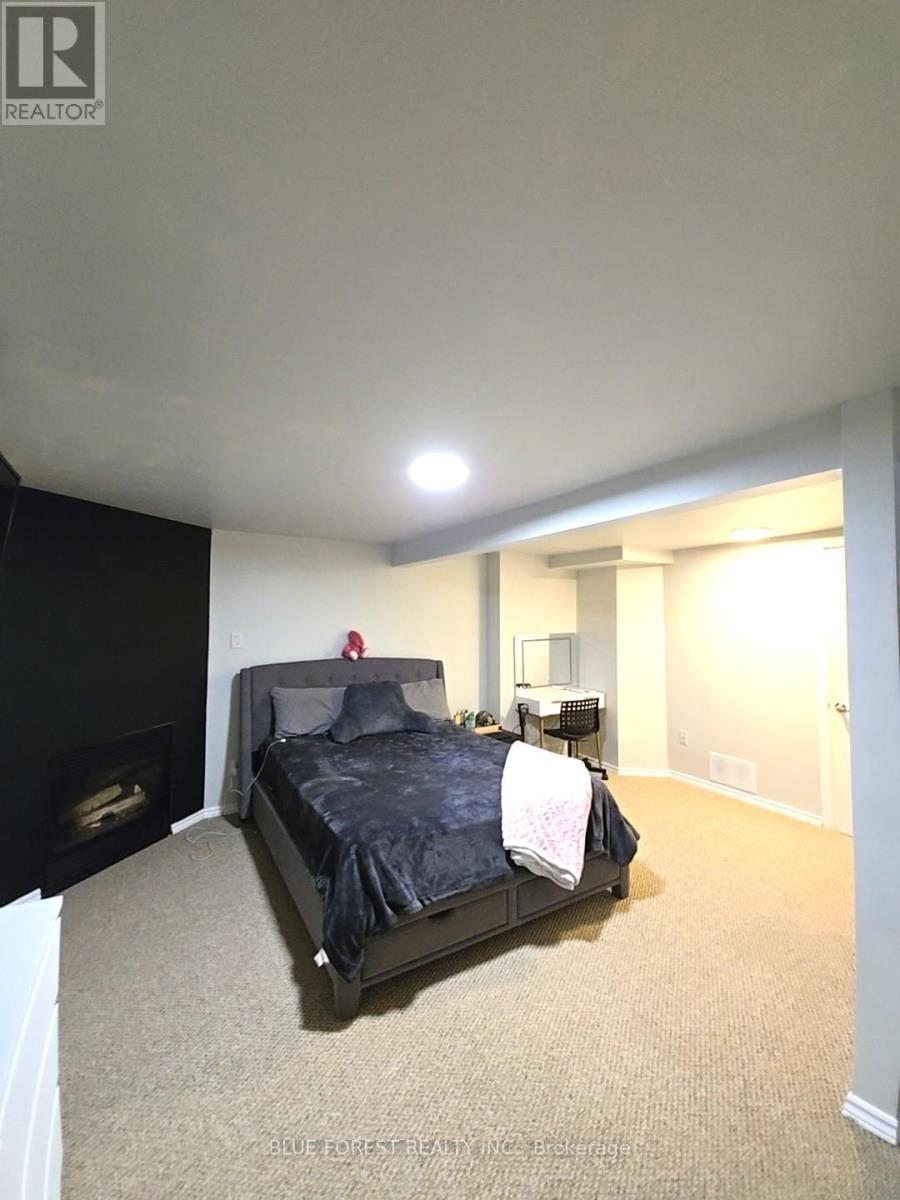 16 - 821 Southdale Road E, London South, Ontario  N6E 1V7 - Photo 17 - X12448156