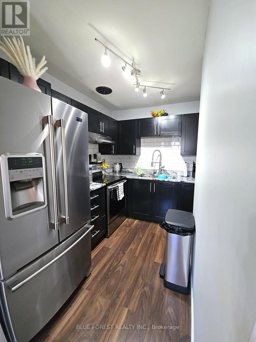 16 - 821 Southdale Road E, London South, Ontario  N6E 1V7 - Photo 5 - X12448156