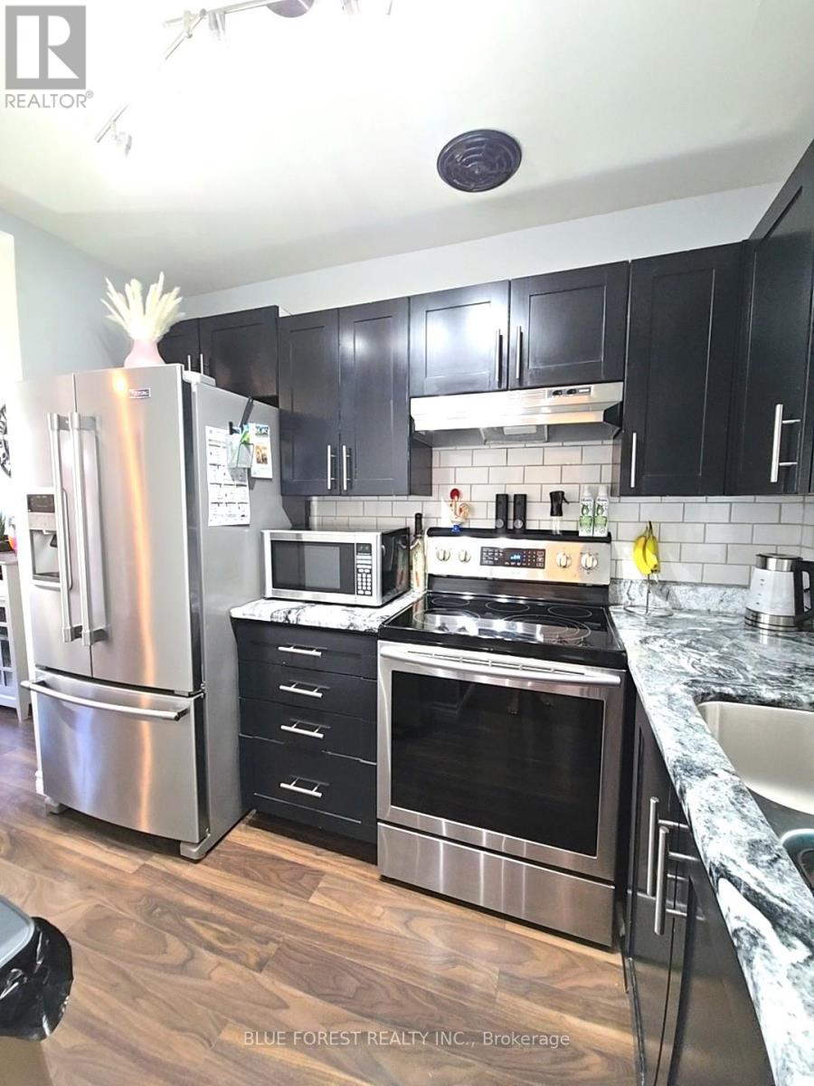 16 - 821 Southdale Road E, London South, Ontario  N6E 1V7 - Photo 6 - X12448156