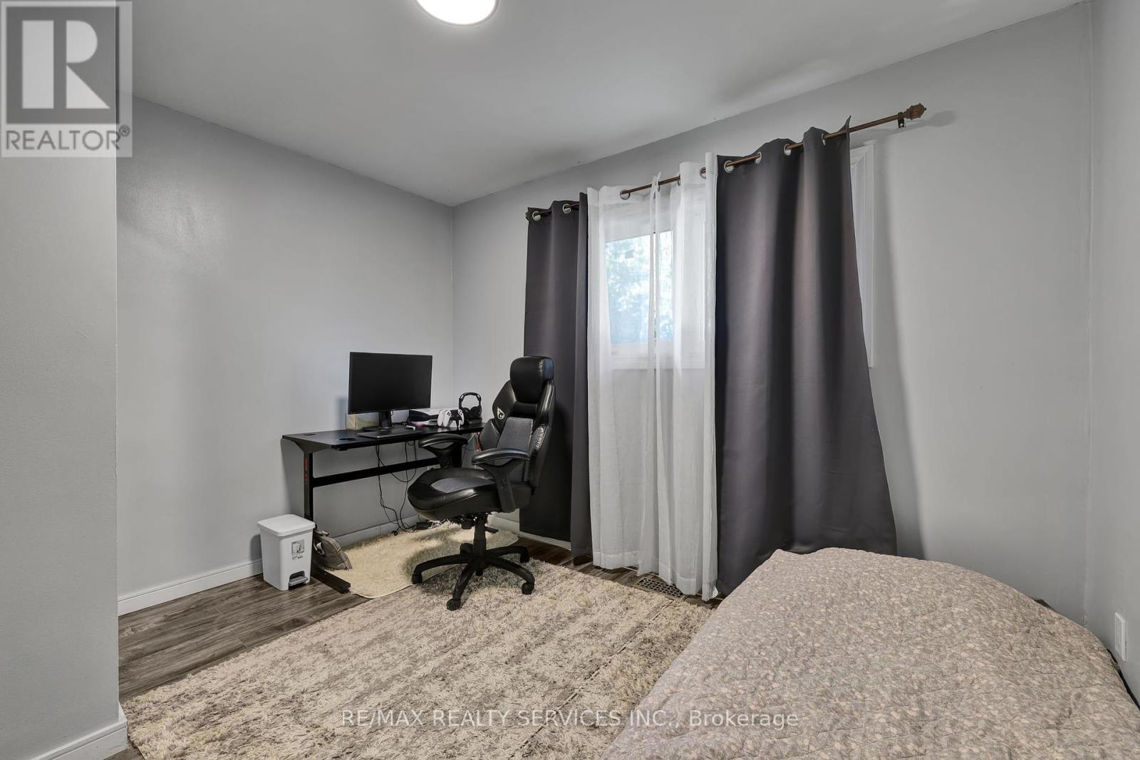 728 West 5th Street, Hamilton, Ontario  L9C 3R2 - Photo 13 - X12448094