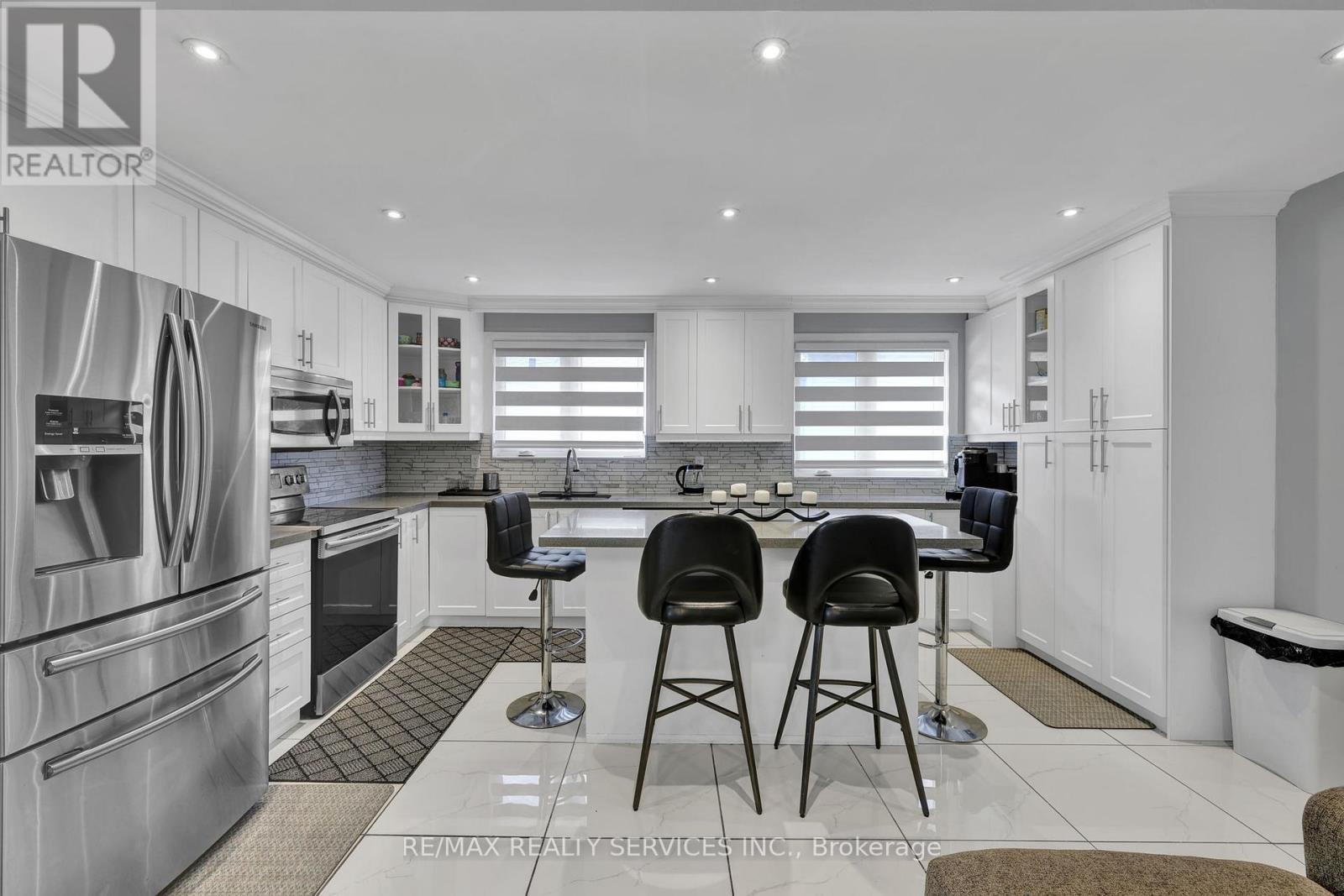 728 West 5th Street, Hamilton, Ontario  L9C 3R2 - Photo 7 - X12448094