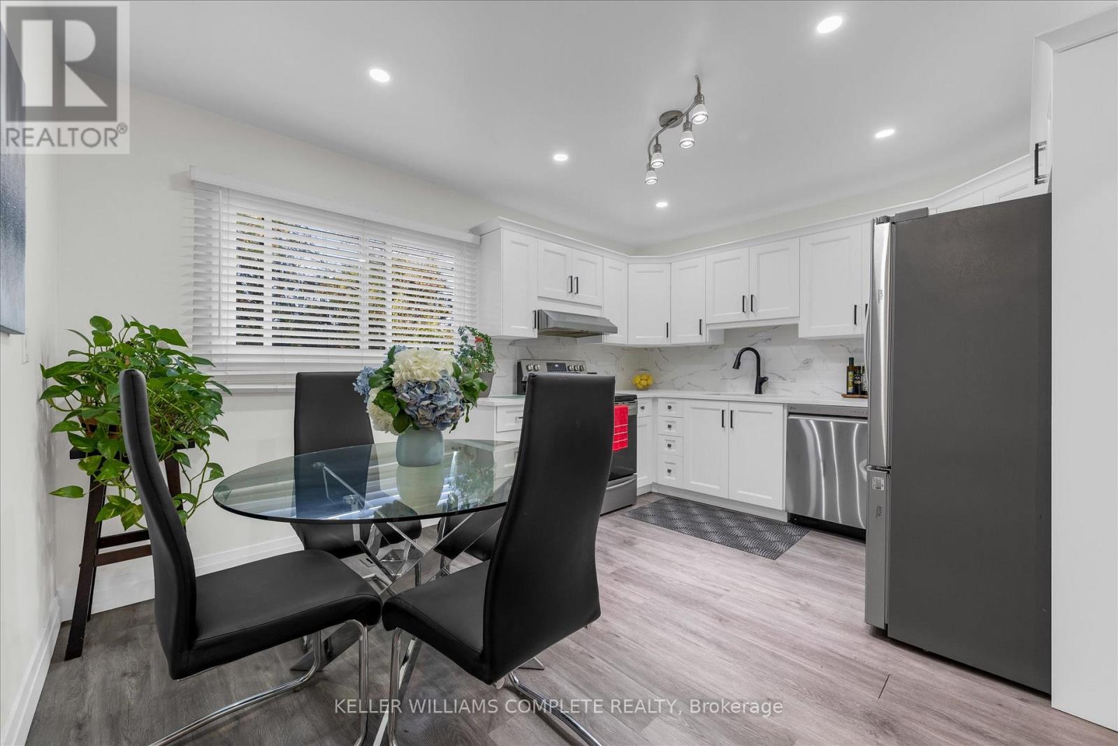 58 Nordale Crescent, Hamilton (Stoney Creek Mountain), Ontario  L8J 1H1 - Photo 7 - X12448101