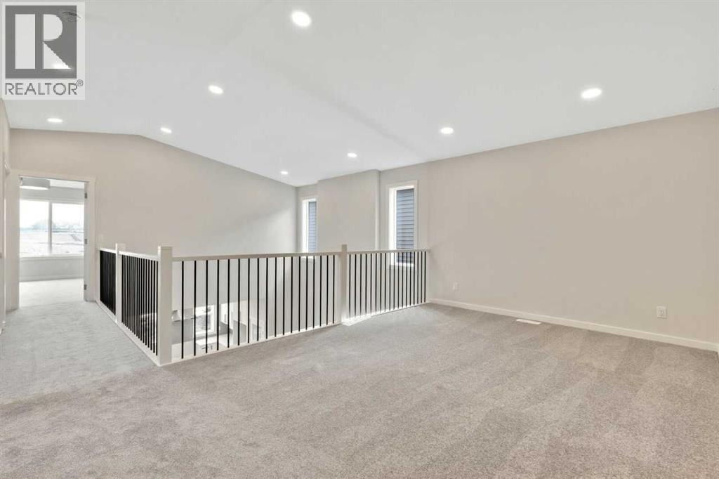 19 Heritage Link, Cochrane, Alberta  T4C 2J8 - Photo 11 - A2260882
