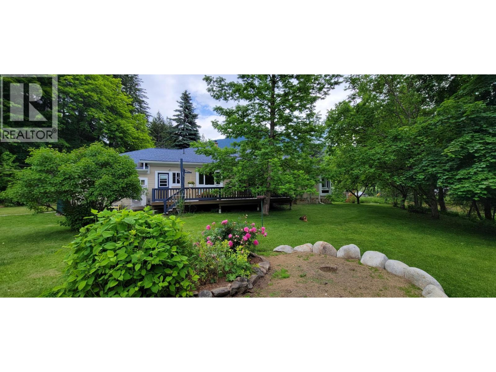 1305 Denver Siding Road, New Denver, British Columbia  V0G 1S1 - Photo 39 - 10365030