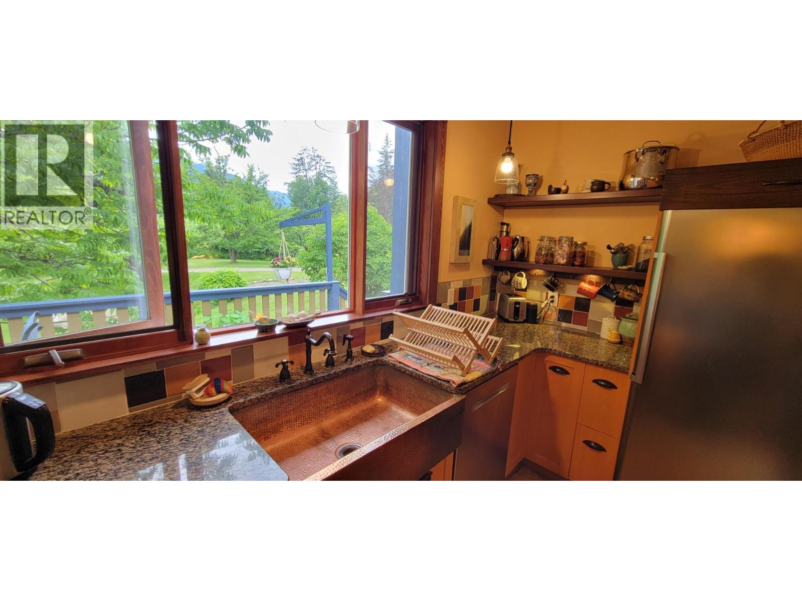 1305 Denver Siding Road, New Denver, British Columbia  V0G 1S1 - Photo 14 - 10365030