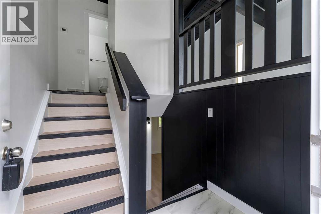 105 Pinemont Bay Ne, Calgary, Alberta  T1Y 2V7 - Photo 4 - A2261204