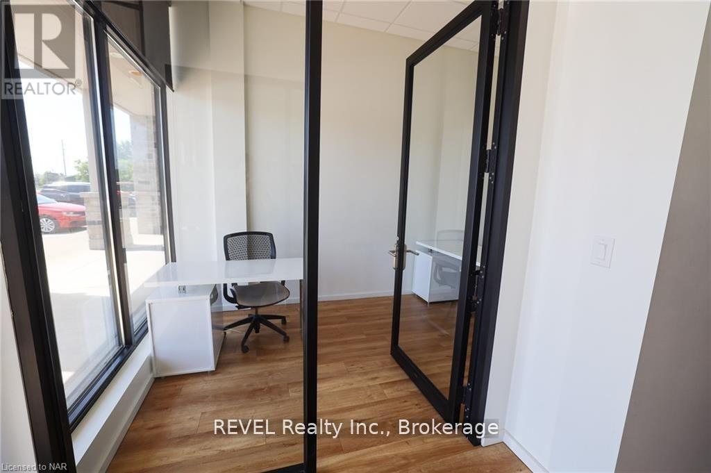 3 - 8685 Lundys Lane, Niagara Falls, Ontario  L2H 1H4 - Photo 7 - X12448130