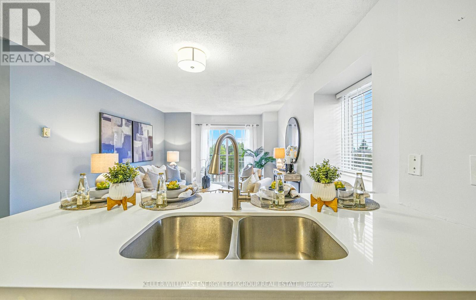 301 - 91 Aspen Springs Drive, Clarington, Ontario  L1C 5J9 - Photo 3 - E12448055