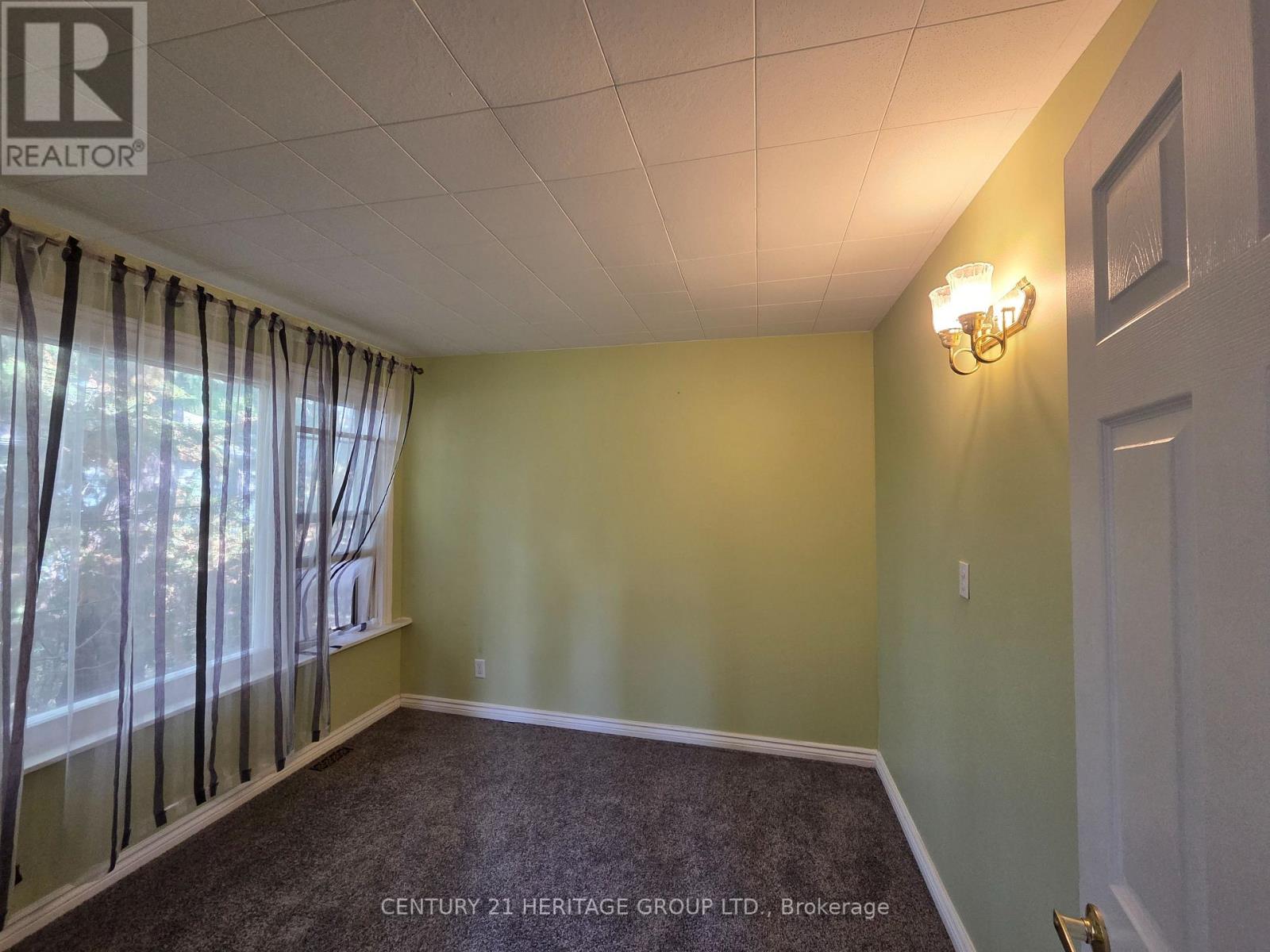 2b - 20336 Bathurst Street E, East Gwillimbury, Ontario  L9N 1P5 - Photo 5 - N12280335