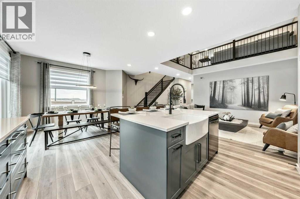 16 Heritage Link, Cochrane, Alberta  T4C 2J8 - Photo 6 - A2253351