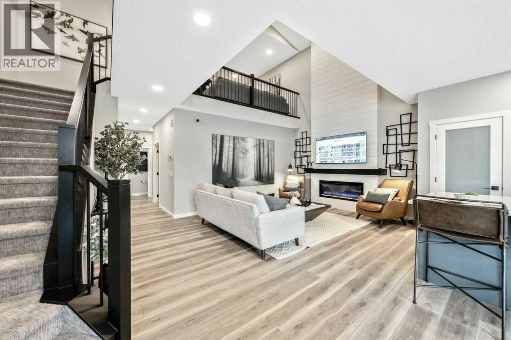 16 Heritage Link, Cochrane, Alberta  T4C 2J8 - Photo 4 - A2253351