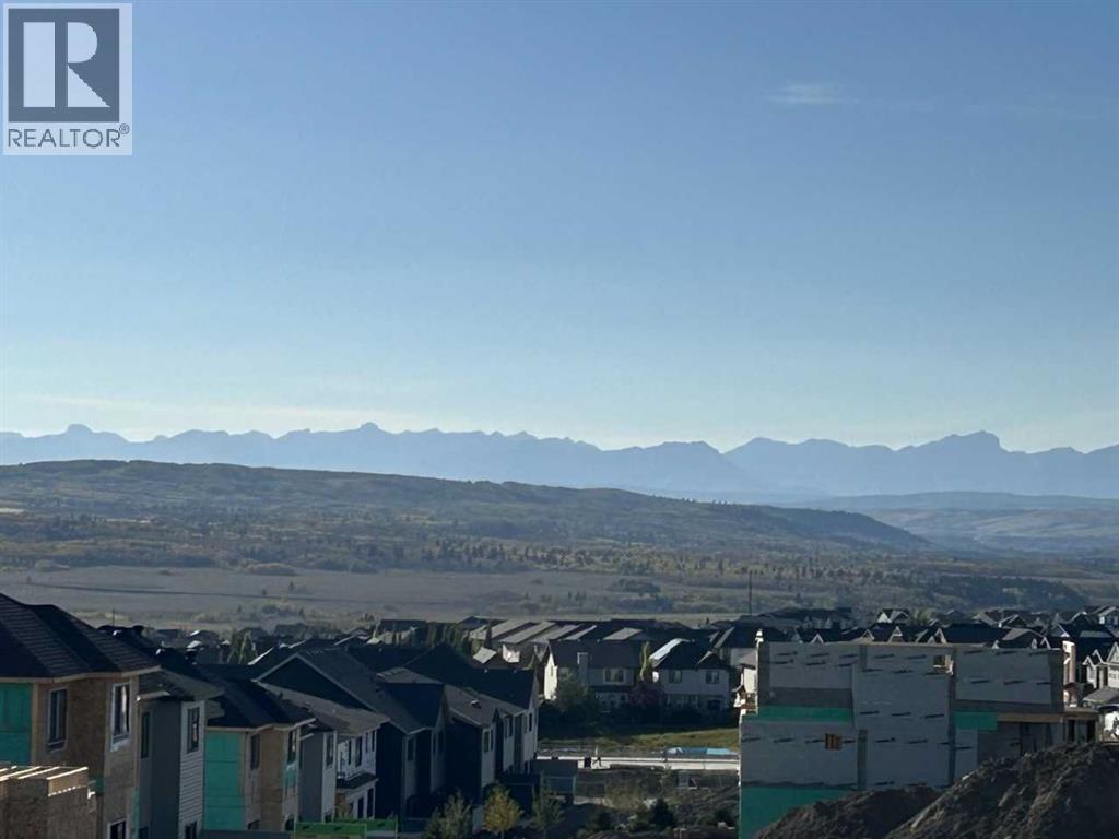 16 Heritage Link, Cochrane, Alberta  T4C 2J8 - Photo 2 - A2253351