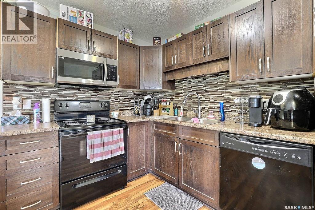 71 5537 Blake Crescent, Regina, Saskatchewan  S4X 0J1 - Photo 5 - SK020217