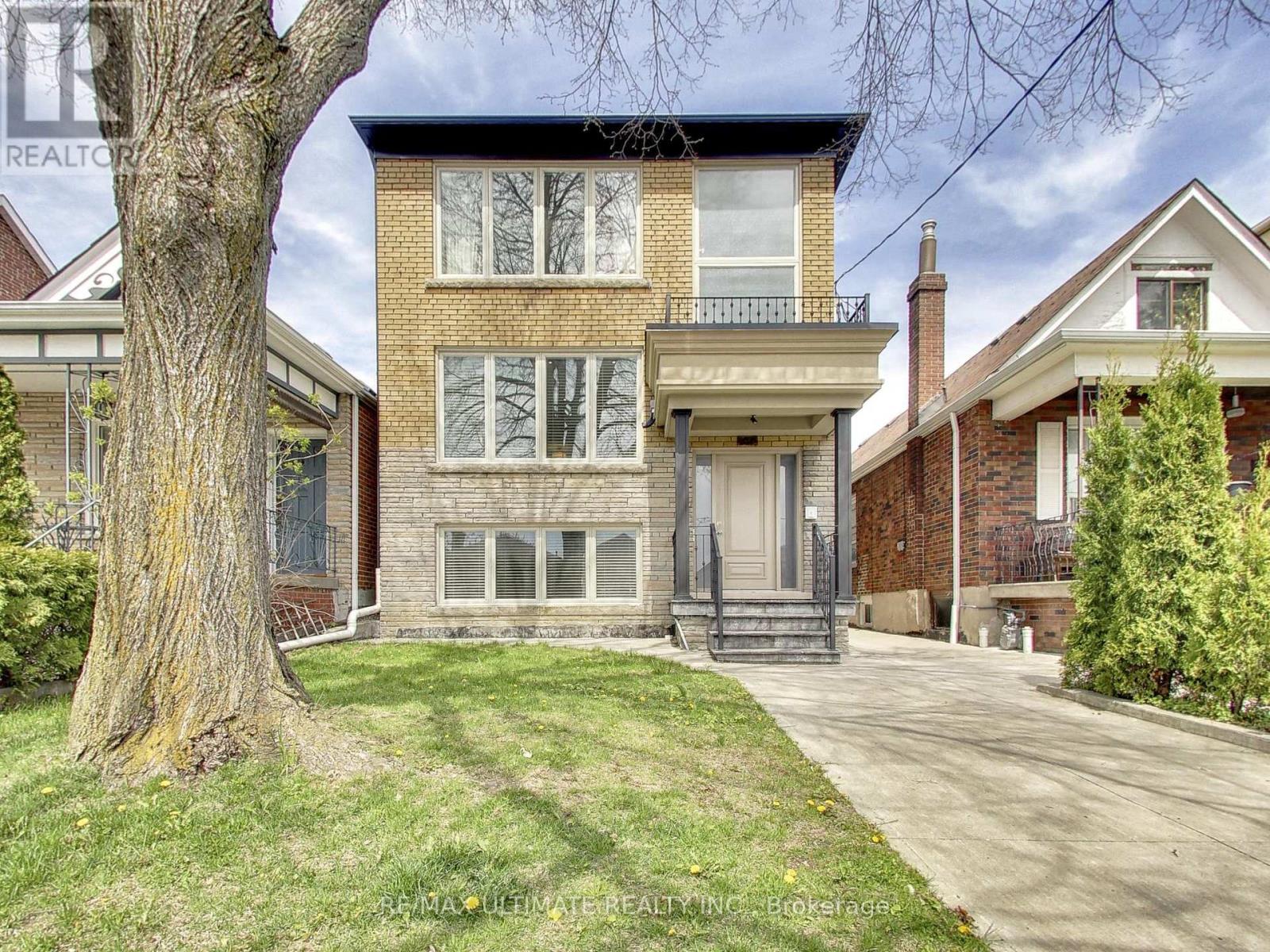 Apt #2 - 40 Ashbury Avenue, Toronto, Ontario  M6E 1V7 - Photo 1 - C12448118