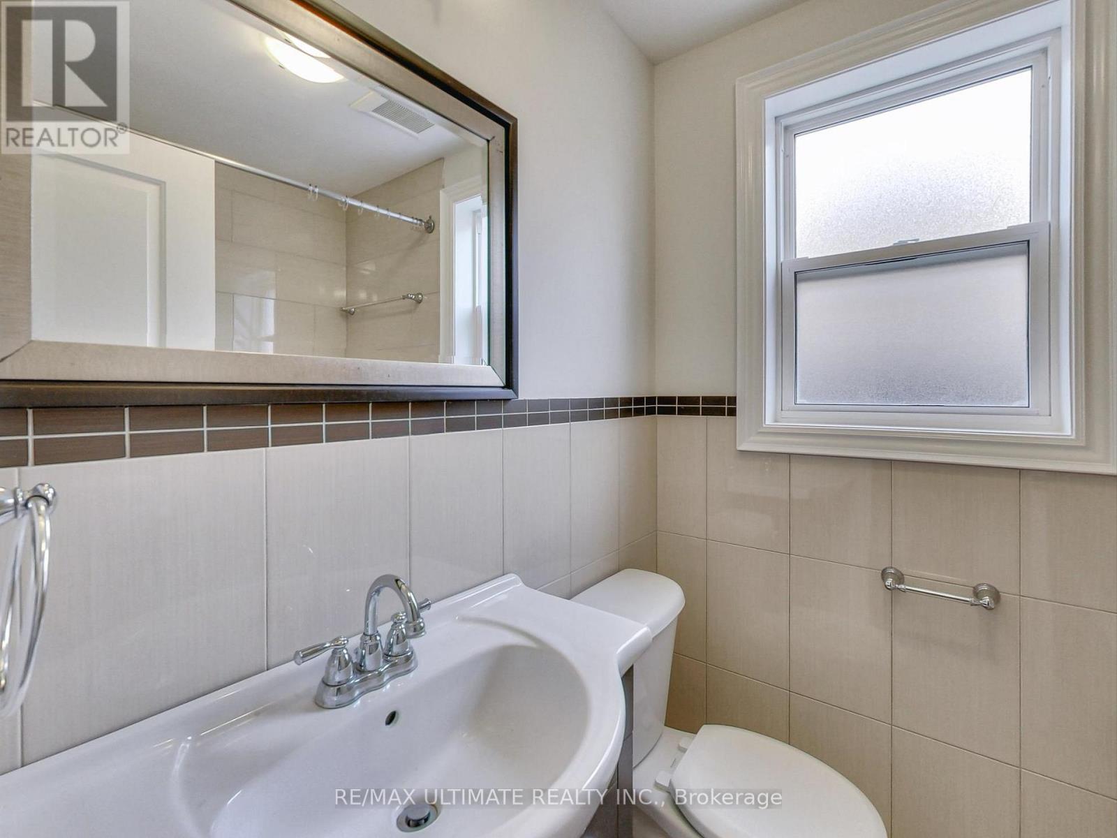 Apt #2 - 40 Ashbury Avenue, Toronto, Ontario  M6E 1V7 - Photo 13 - C12448118