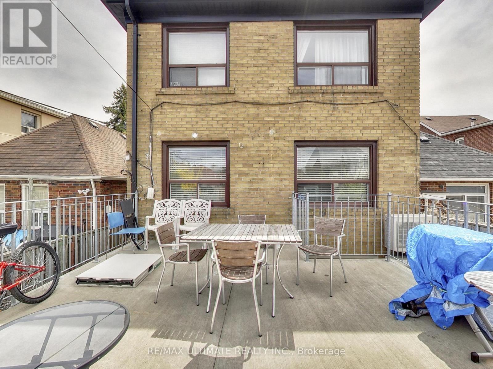 Apt #2 - 40 Ashbury Avenue, Toronto, Ontario  M6E 1V7 - Photo 15 - C12448118