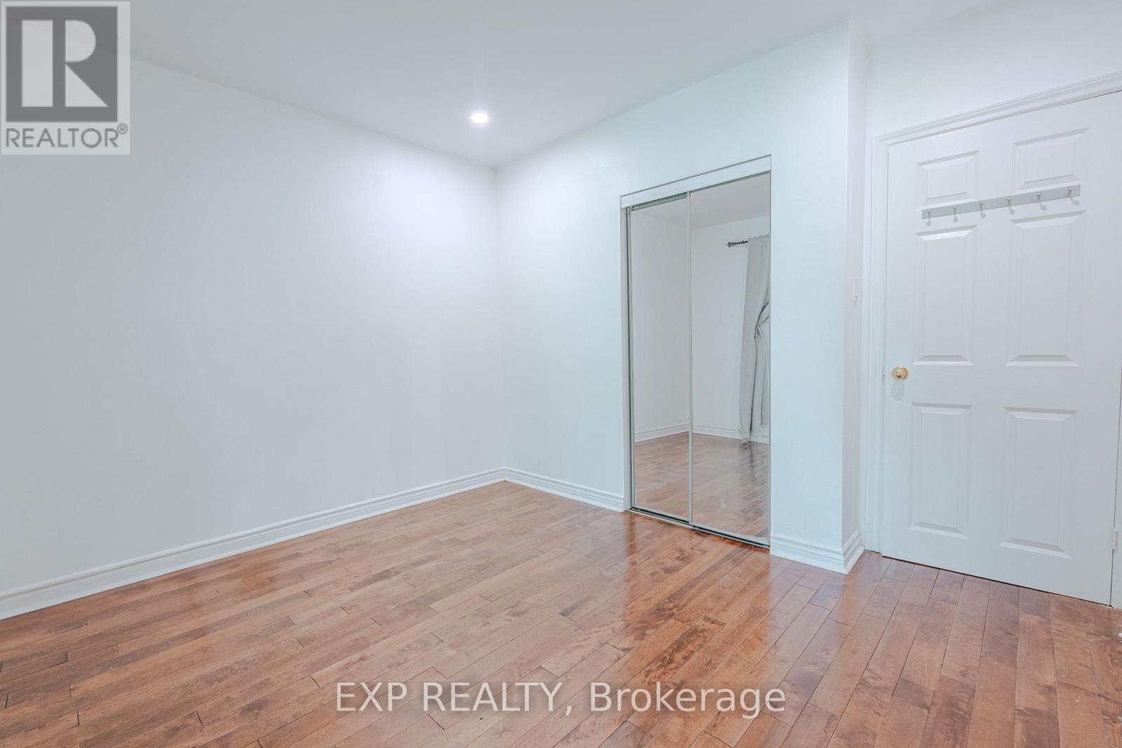 72 Billington Crescent, Toronto, Ontario  M3A 2G6 - Photo 16 - C12448139