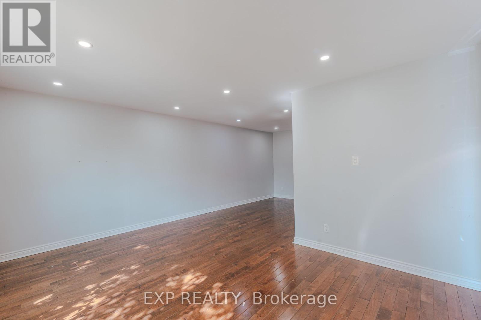 72 Billington Crescent, Toronto, Ontario  M3A 2G6 - Photo 2 - C12448139
