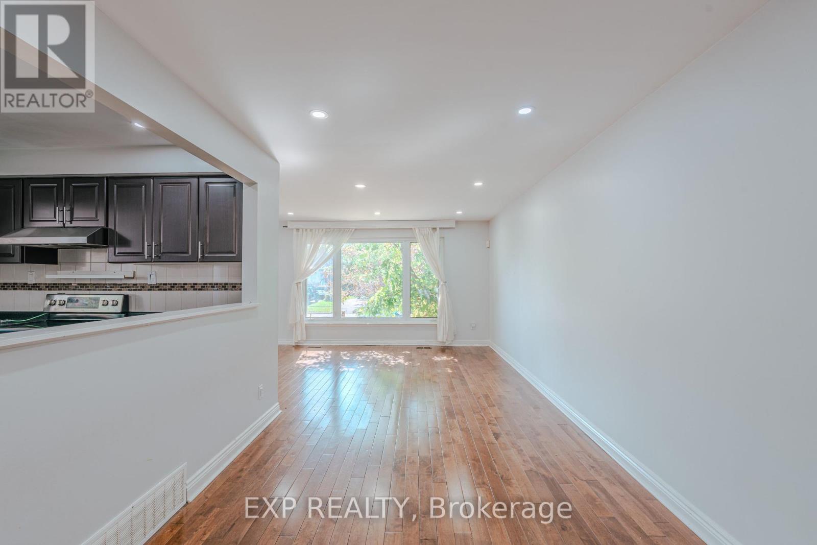 72 Billington Crescent, Toronto, Ontario  M3A 2G6 - Photo 5 - C12448139