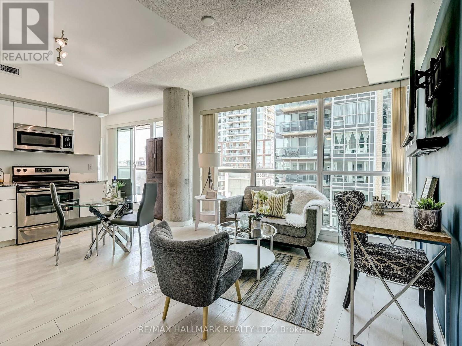 704 - 150 East Liberty Street, Toronto (Niagara), Ontario  M6K 3R5 - Photo 1 - C12448159