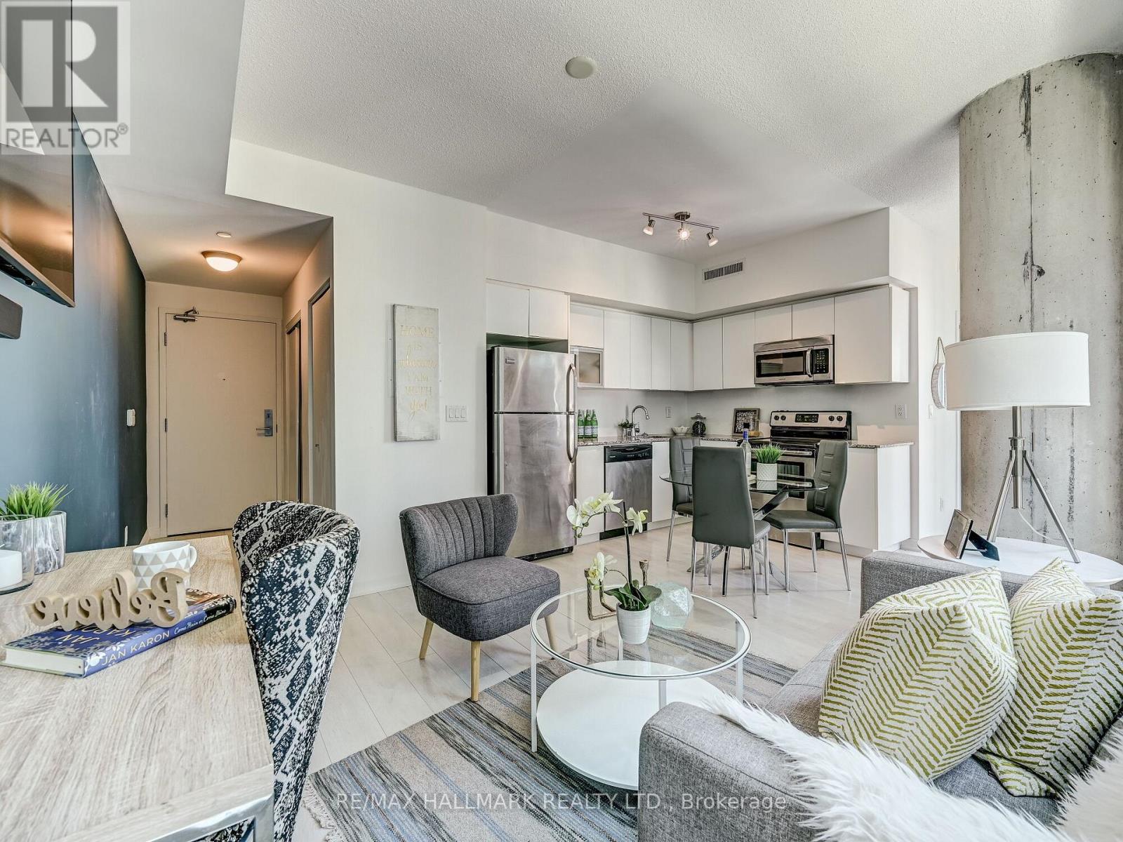 704 - 150 East Liberty Street, Toronto (Niagara), Ontario  M6K 3R5 - Photo 4 - C12448159