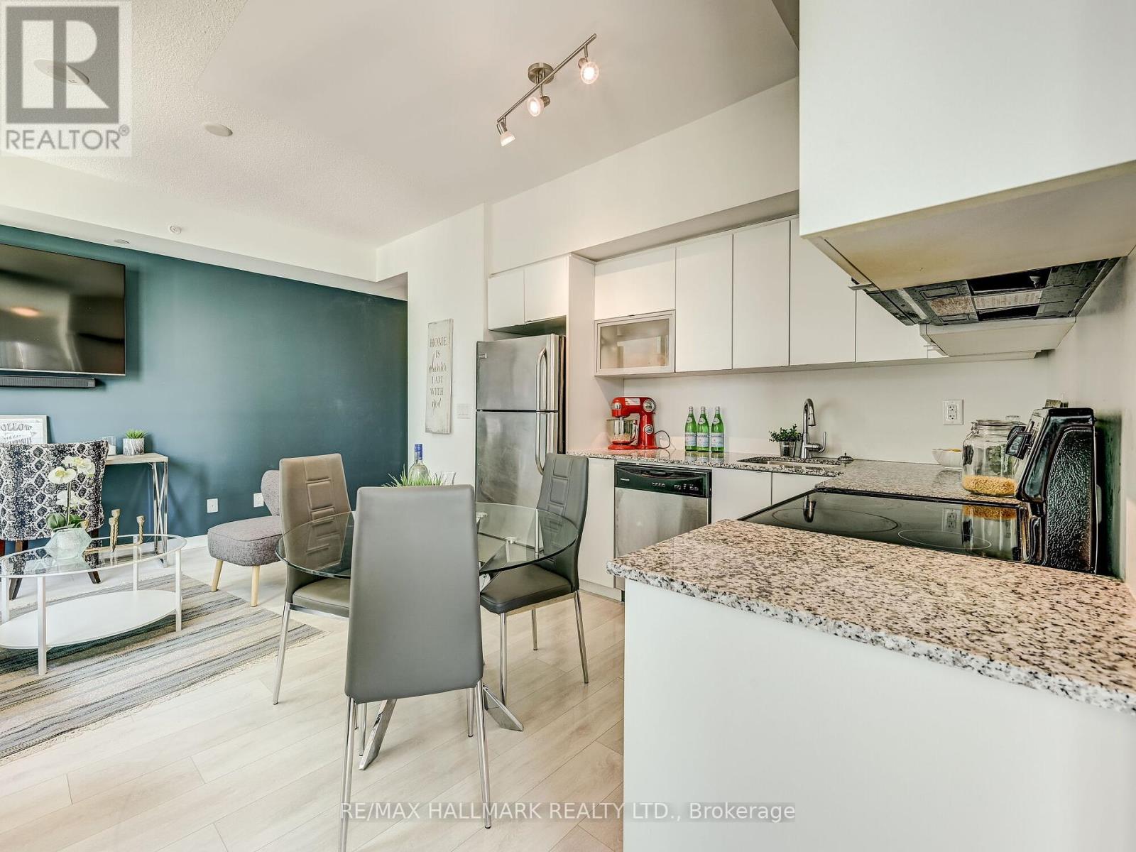 704 - 150 East Liberty Street, Toronto (Niagara), Ontario  M6K 3R5 - Photo 9 - C12448159