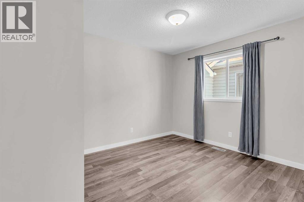 110 West Creek Bay, Chestermere, Alberta  T1X 1K7 - Photo 23 - A2262218