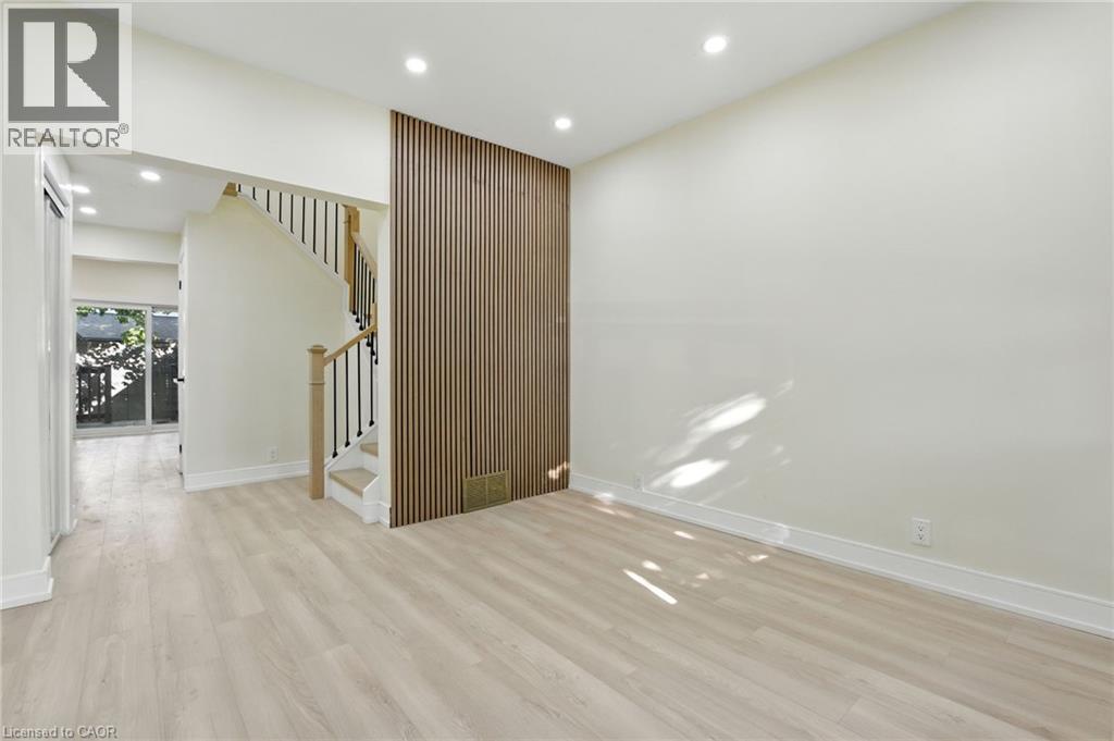 9 Alice Street, Hamilton, Ontario  L8H 4R5 - Photo 7 - 40776937