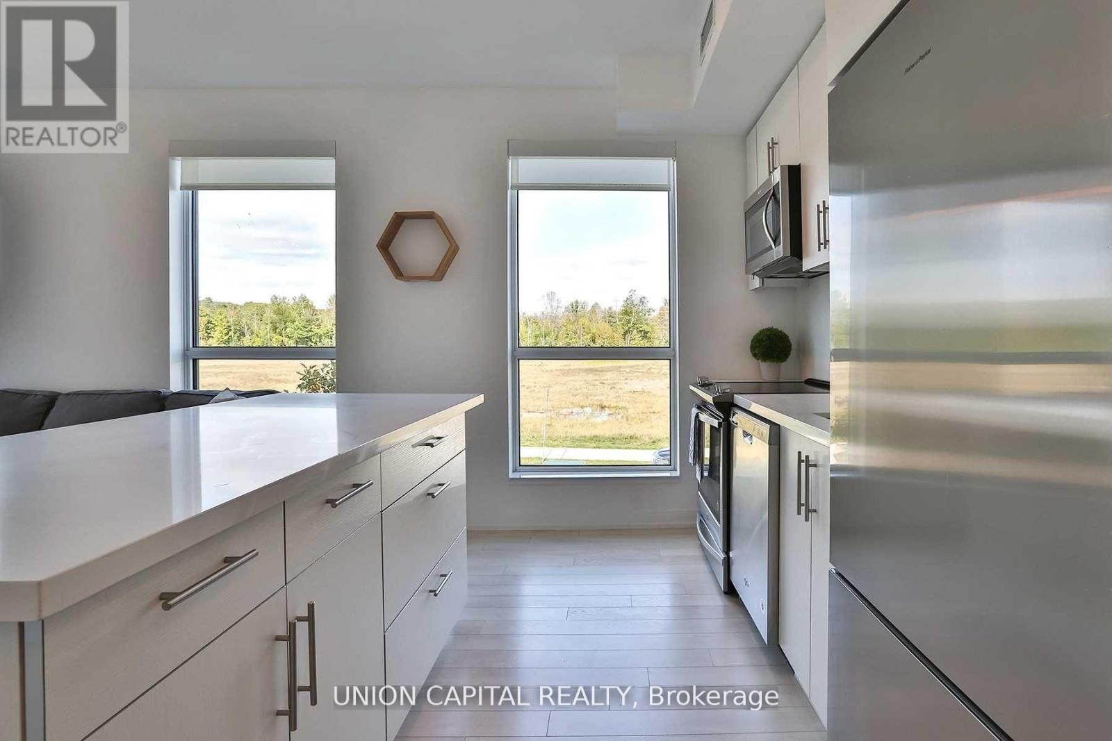 B212 - 271 Sea Ray Avenue, Innisfil, Ontario  L9S 0J4 - Photo 4 - N12448144