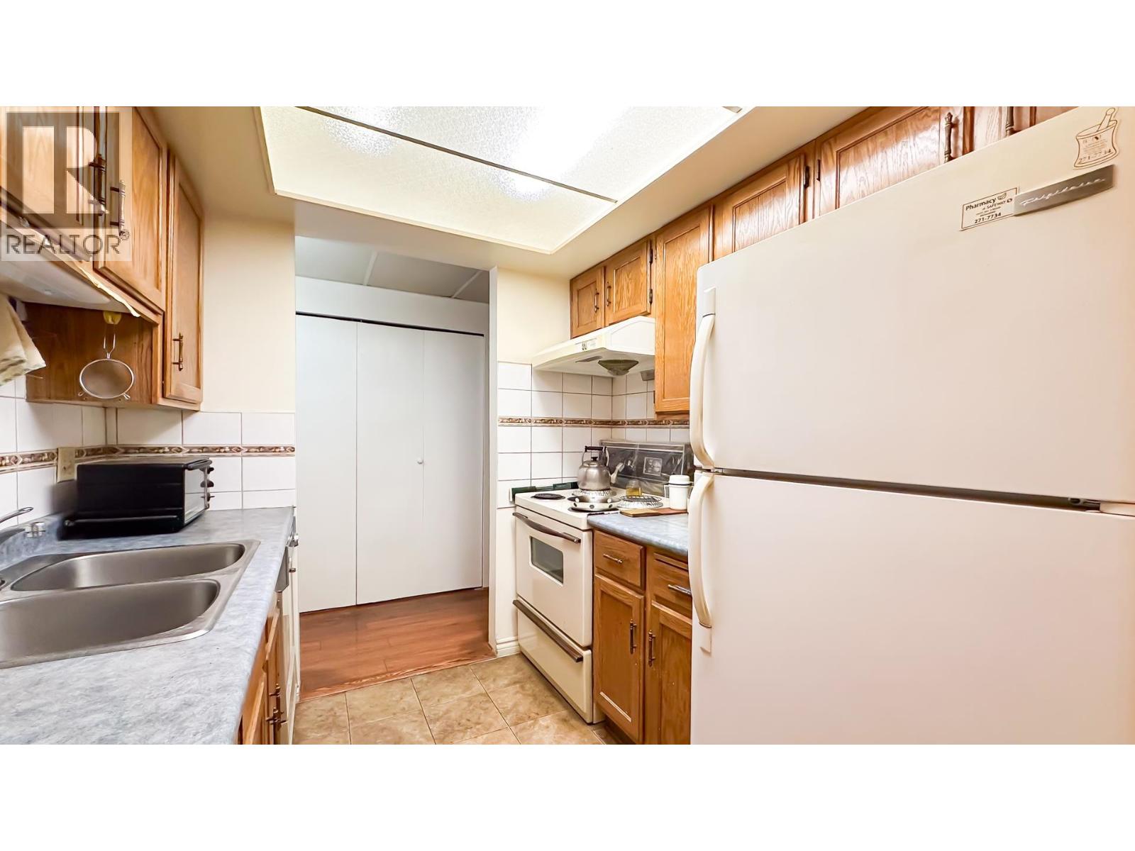 502 6595 Willingdon Avenue, Burnaby, British Columbia  V5H 4E5 - Photo 11 - R3055699