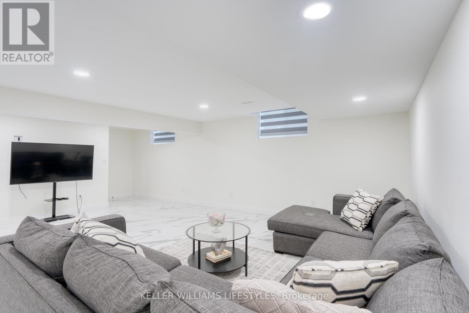 1316 Deer Run Road, Leamington, Ontario  N8H 3V7 - Photo 32 - X12448201