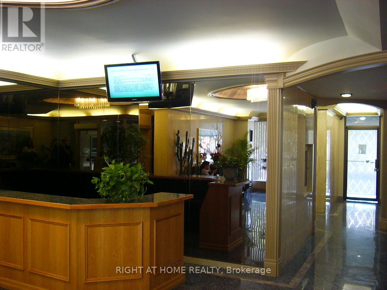 302 - 10 Tangreen Court, Toronto, Ontario  M2M 4B9 - Photo 3 - C12448016