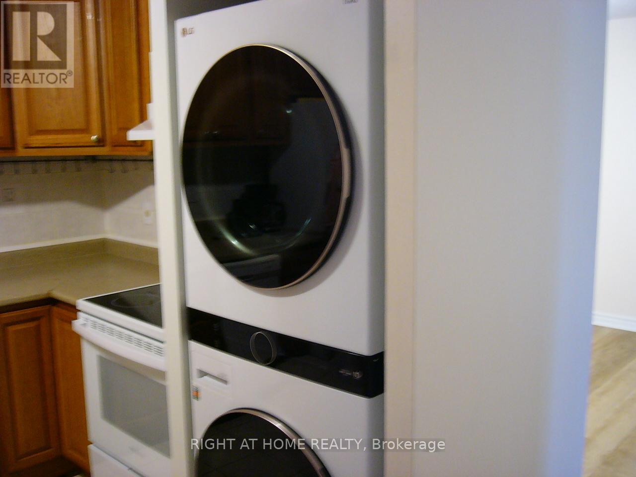 302 - 10 Tangreen Court, Toronto, Ontario  M2M 4B9 - Photo 7 - C12448016