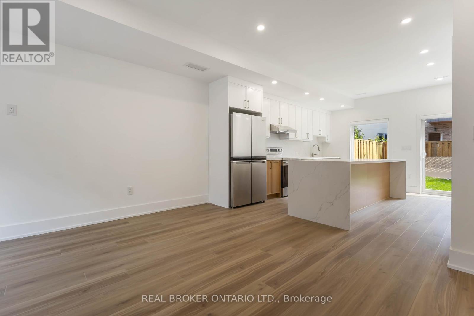 Unit L - 72 Jones Avenue, Toronto, Ontario  M4M 2Z8 - Photo 9 - E12434140