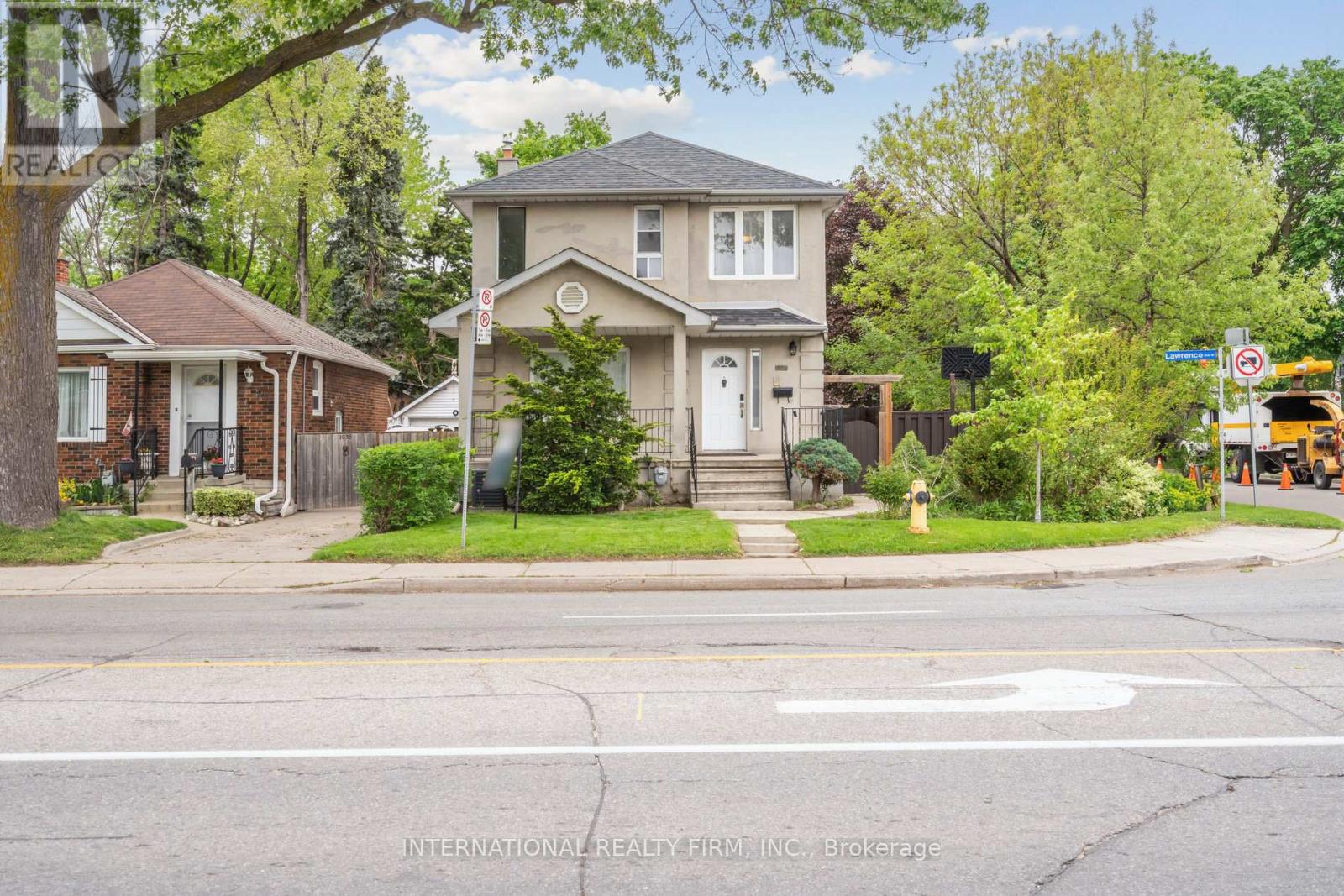 1928 LAWRENCE AVENUE W, Toronto, Ontario