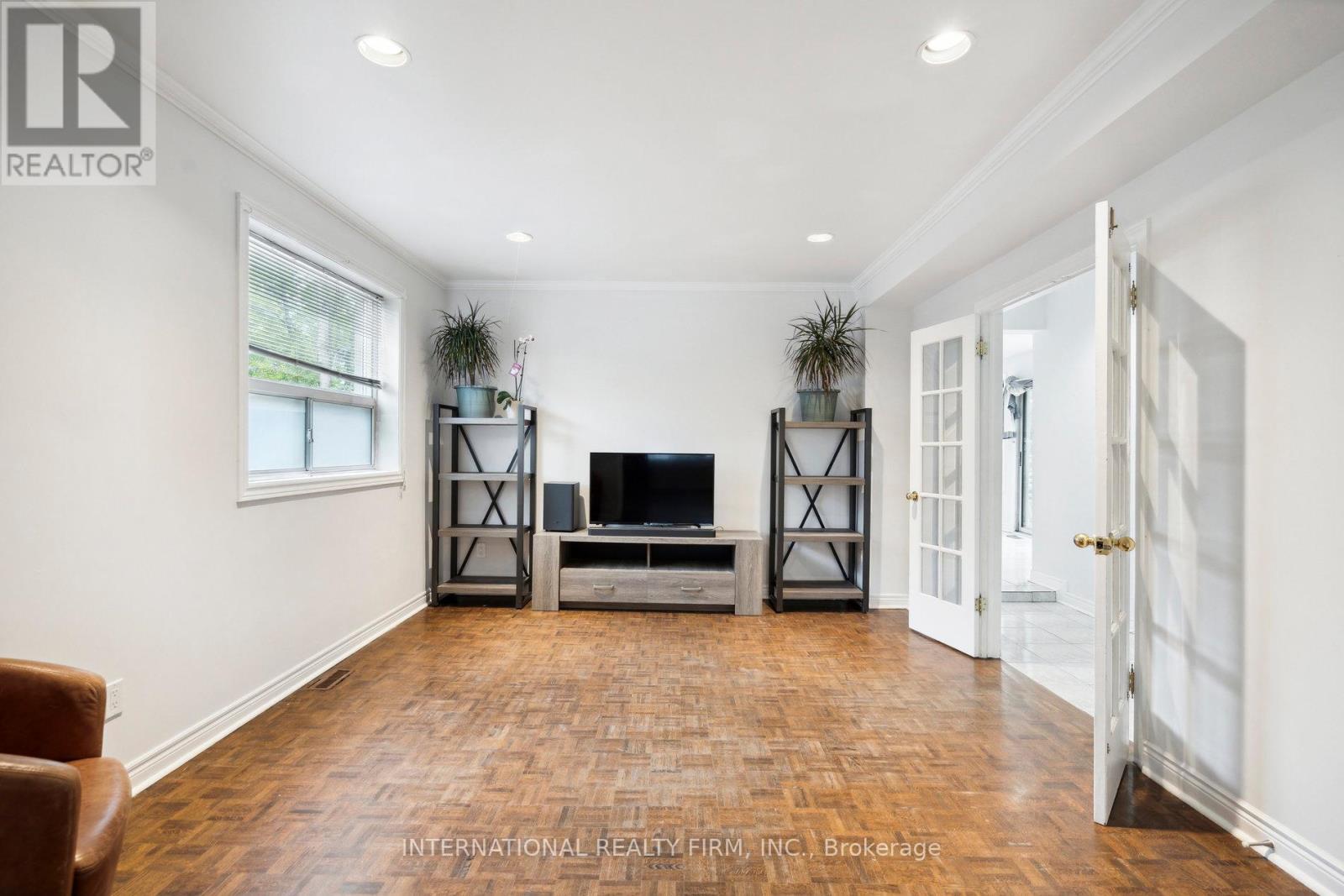 1928 Lawrence Avenue W, Toronto, Ontario  M9N 1H2 - Photo 11 - W12448112