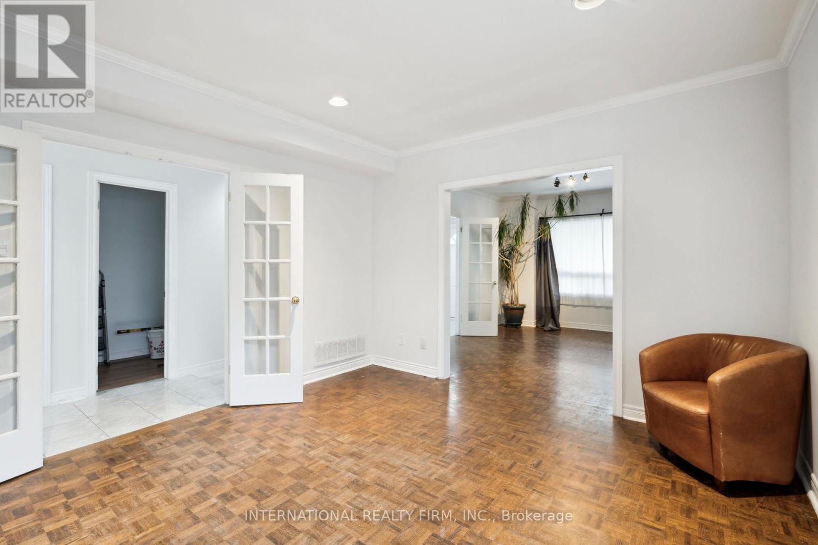 1928 Lawrence Avenue W, Toronto, Ontario  M9N 1H2 - Photo 13 - W12448112