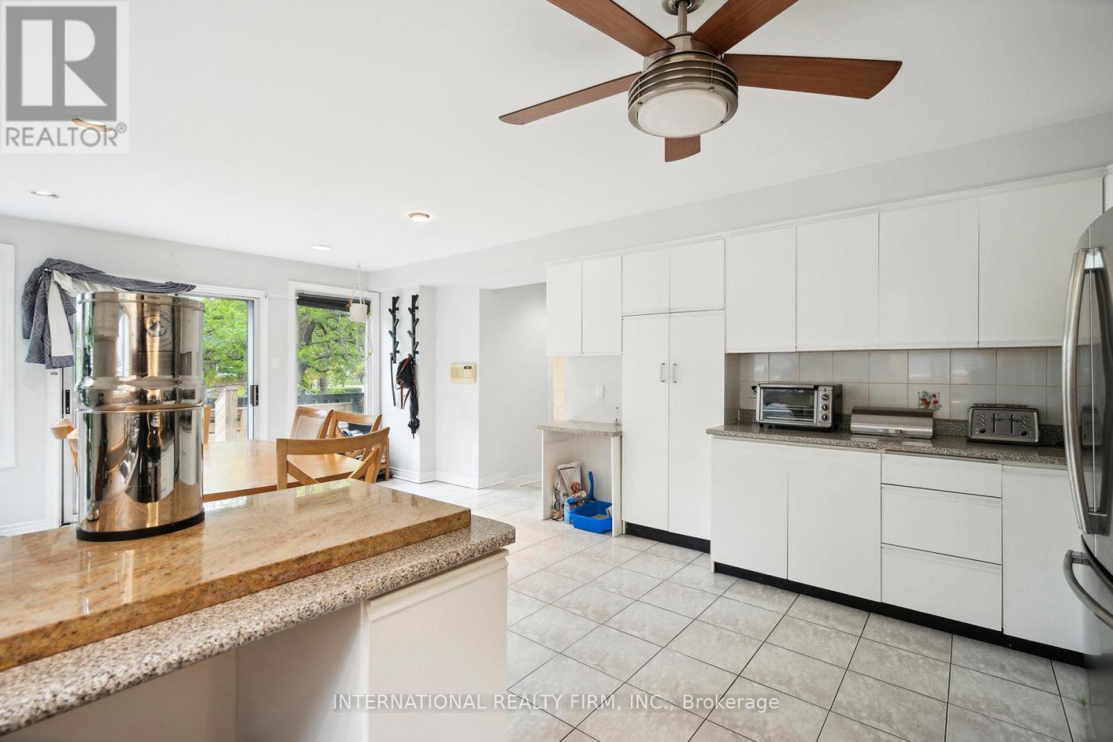 1928 Lawrence Avenue W, Toronto, Ontario  M9N 1H2 - Photo 20 - W12448112