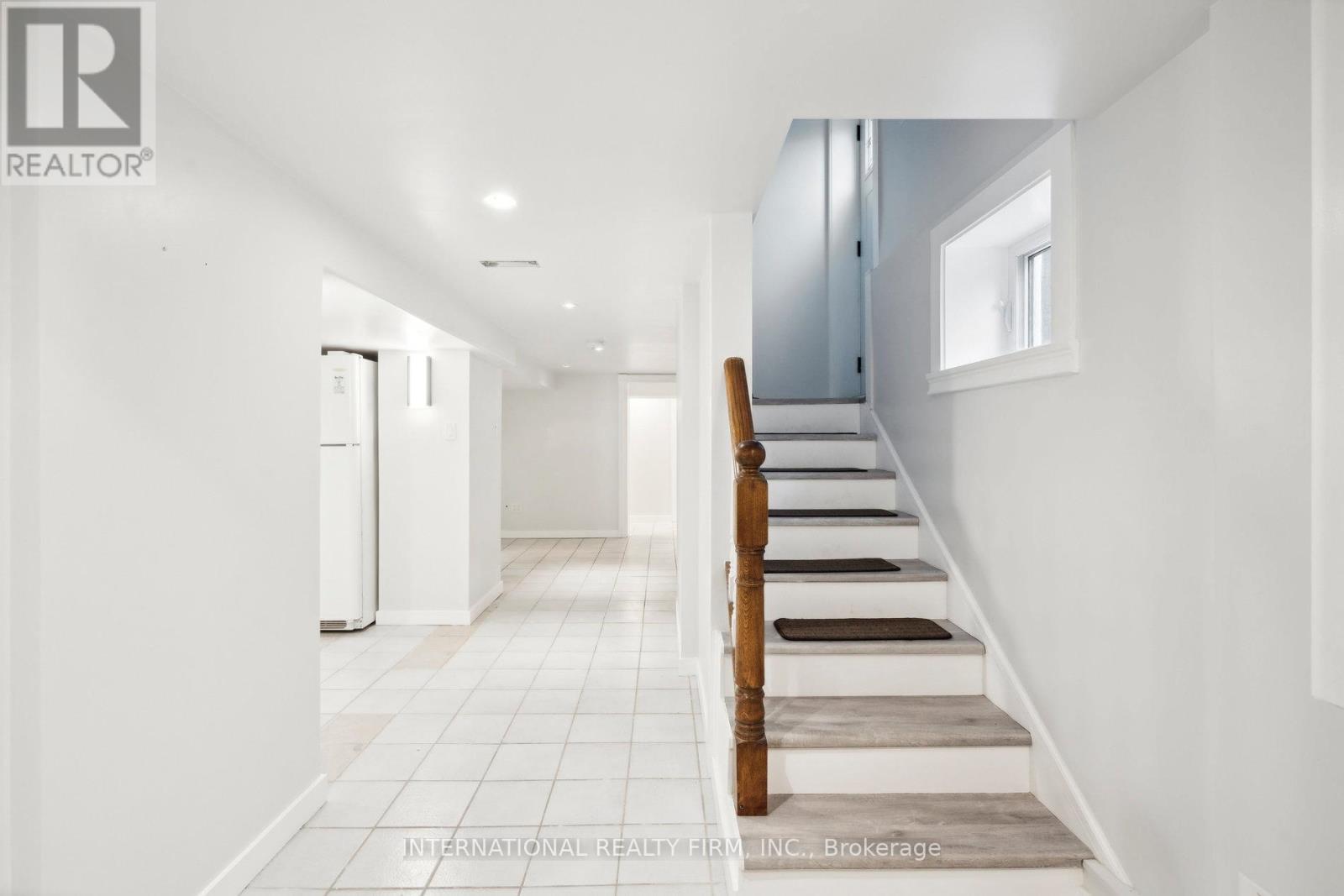 1928 Lawrence Avenue W, Toronto, Ontario  M9N 1H2 - Photo 31 - W12448112