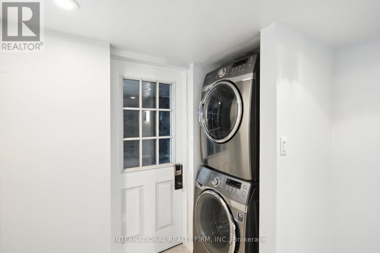 1928 Lawrence Avenue W, Toronto, Ontario  M9N 1H2 - Photo 32 - W12448112