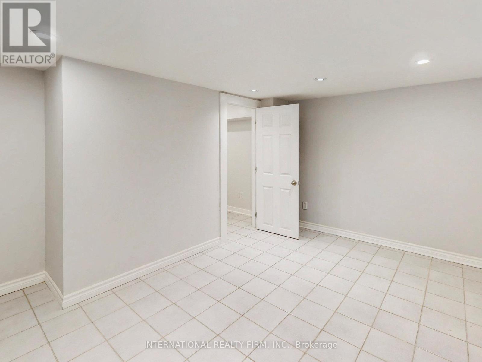 1928 Lawrence Avenue W, Toronto, Ontario  M9N 1H2 - Photo 41 - W12448112