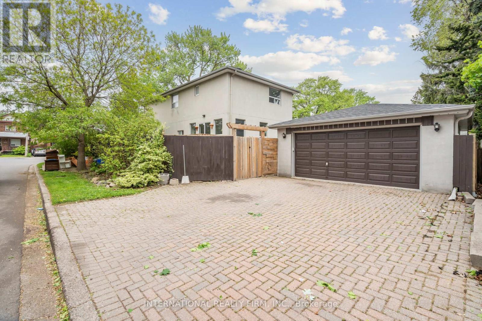 1928 Lawrence Avenue W, Toronto, Ontario  M9N 1H2 - Photo 46 - W12448112