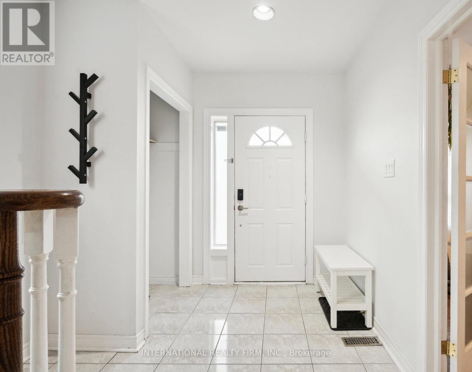 1928 Lawrence Avenue W, Toronto, Ontario  M9N 1H2 - Photo 5 - W12448112
