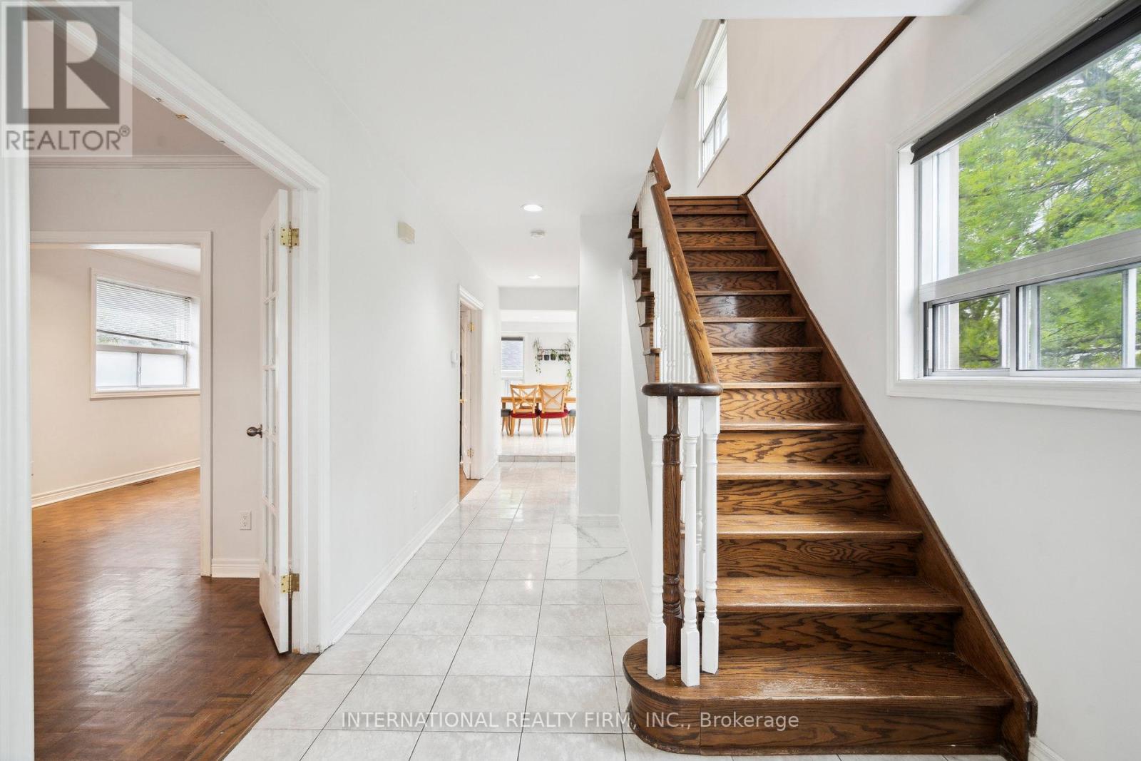 1928 Lawrence Avenue W, Toronto, Ontario  M9N 1H2 - Photo 6 - W12448112