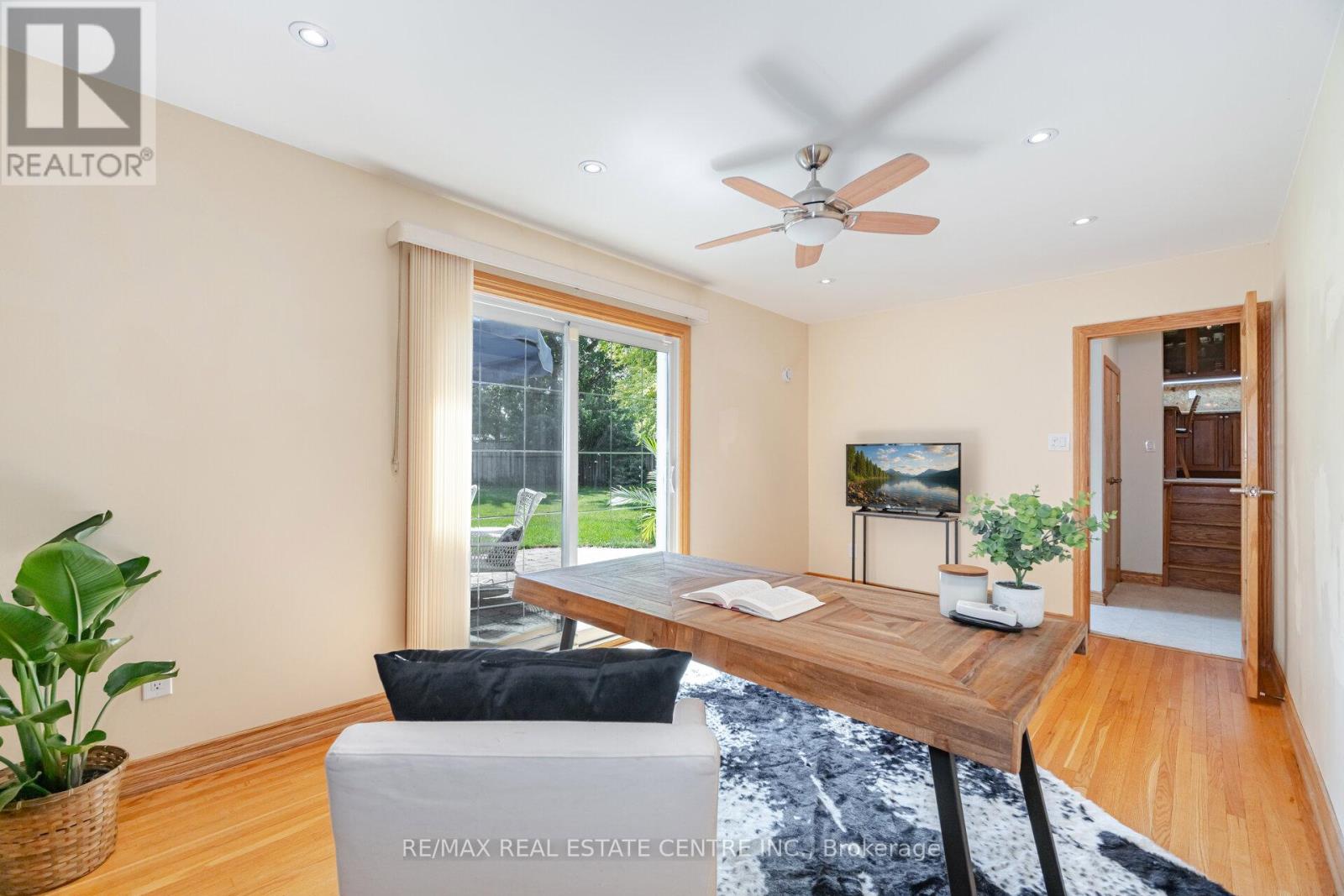 45 Core Crescent, Brampton (Brampton East), Ontario  L6W 2G6 - Photo 24 - W12448120